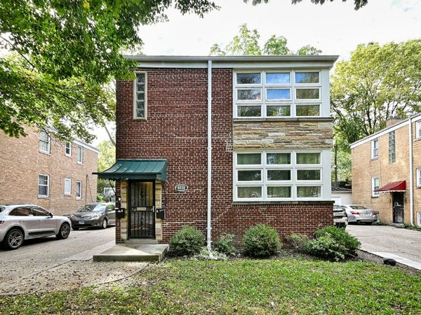 8233 Lake Street , River Forest, IL 60305
