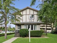 135 Aurora Avenue, Naperville, IL 60540 primary photo