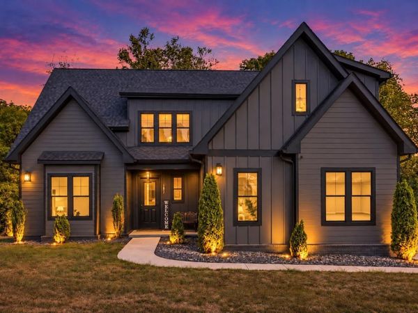 1897 New Lewisburg Hwy , Columbia, TN 38401
