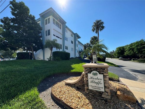 55 HARBOR VIEW LANE, Unit 202, BELLEAIR BLUFFS, FL 33770