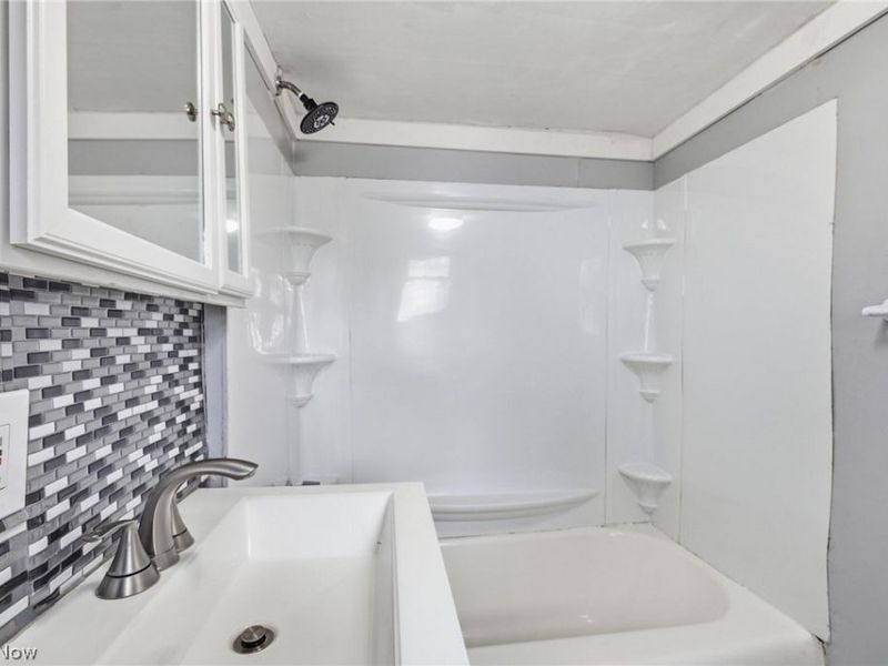 29 S High Street, Jeromesville, OH 44840 Photo 12