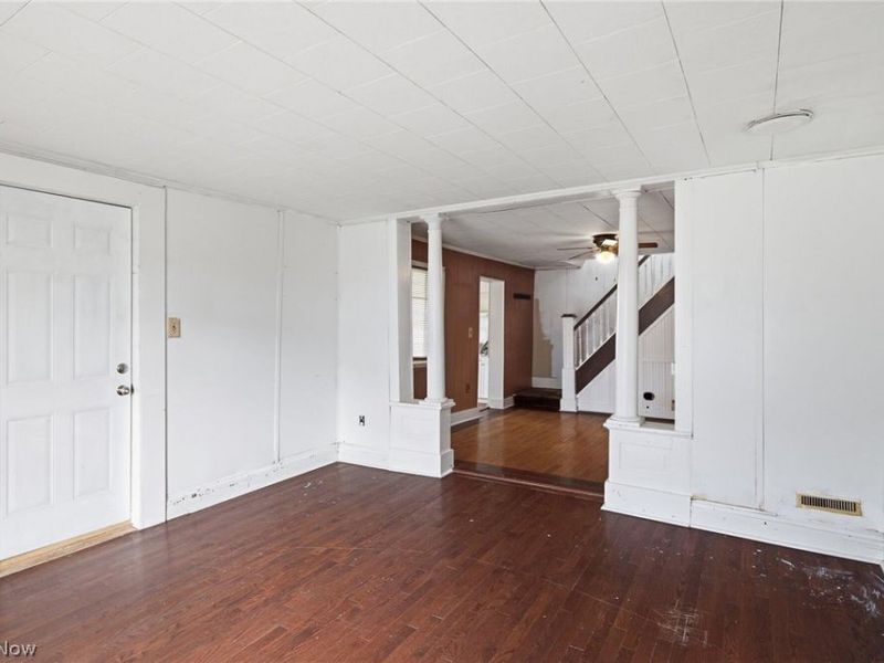 29 S High Street, Jeromesville, OH 44840 Photo 4