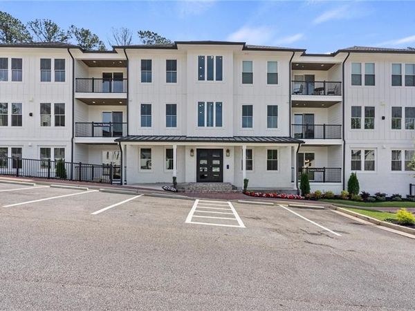 1050 Blair Lane , Unit 101, Peachtree City, GA 30269
