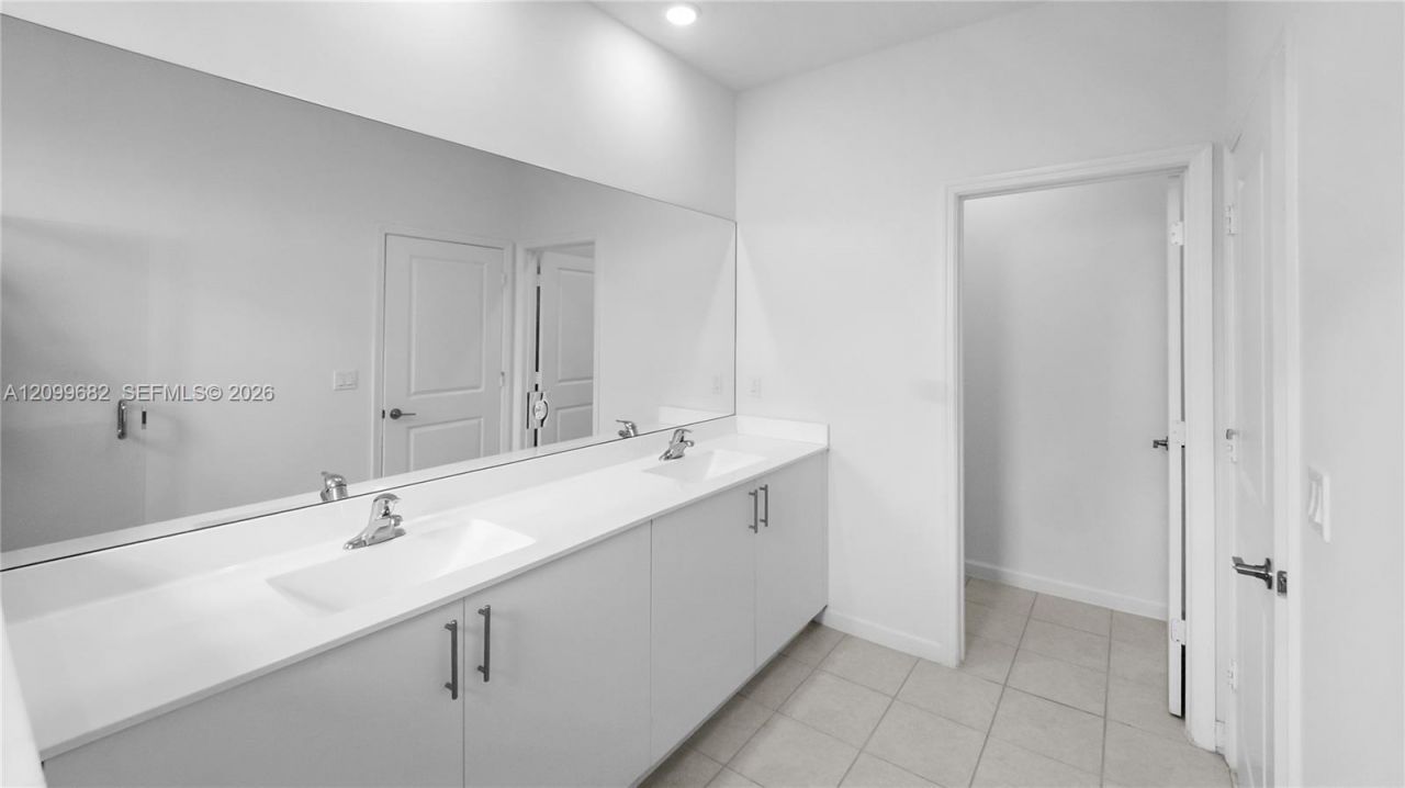 5534 NW 27th Pl , Unit 1, Lauderhill, FL 33313 Photo