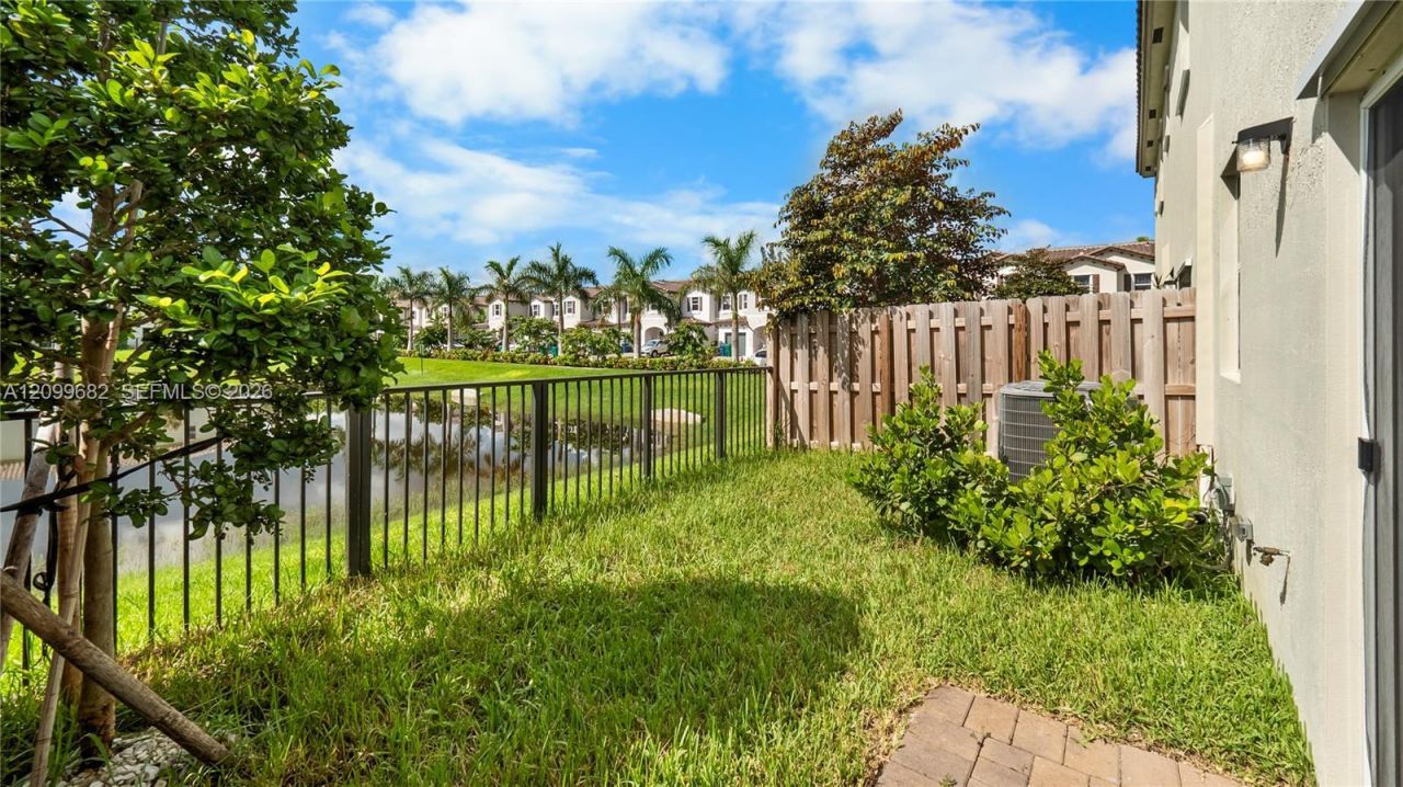 5534 NW 27th Pl , Unit 1, Lauderhill, FL 33313 Photo