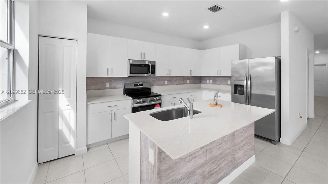 5534 NW 27th Pl , Unit 1, Lauderhill, FL 33313 Photo