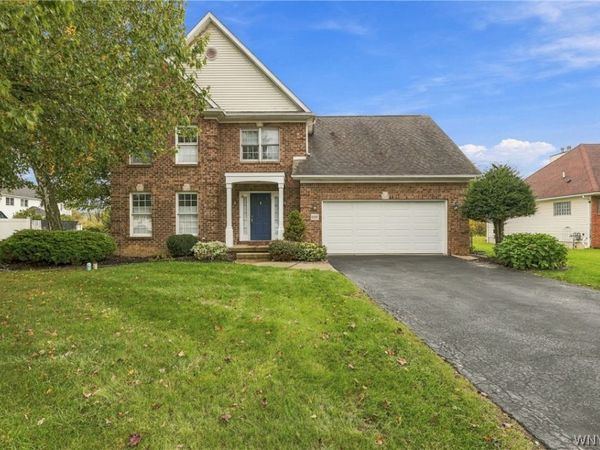 1 Cambridge Court , Lancaster, NY 14086