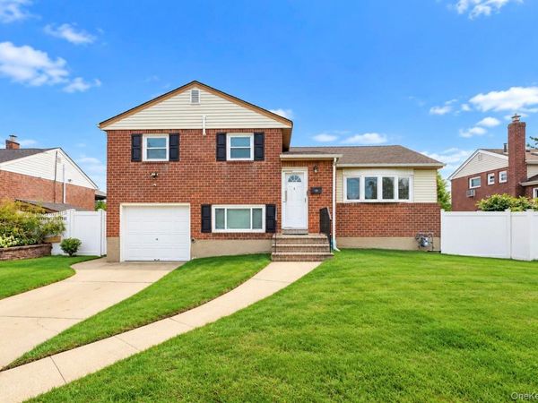 455 Pacific Street, Massapequa Park, NY 11762