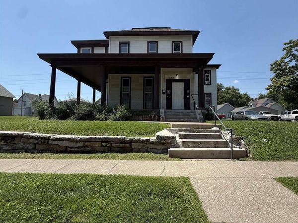 535 S 10Th Street, Burlington, IA 52601