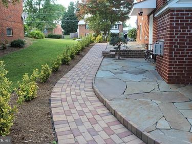 7703 NEWCASTLE DRIVE , ANNANDALE, VA 22003