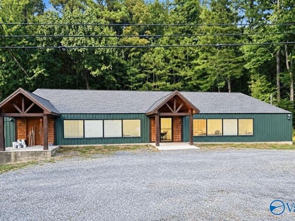 1804 Henry Street, Guntersville, AL 35976