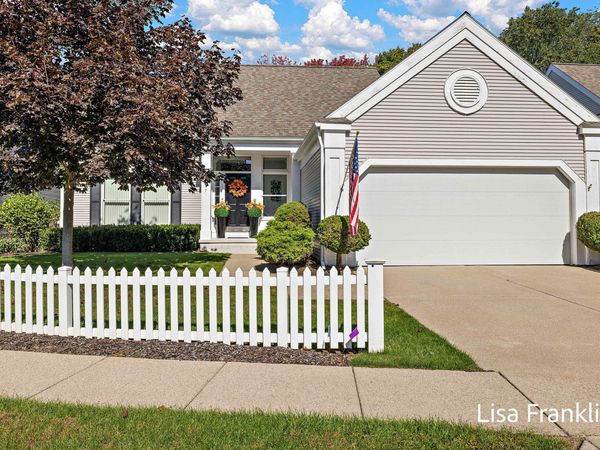 17797 Woodcreek Lane, Spring Lake, MI 49456