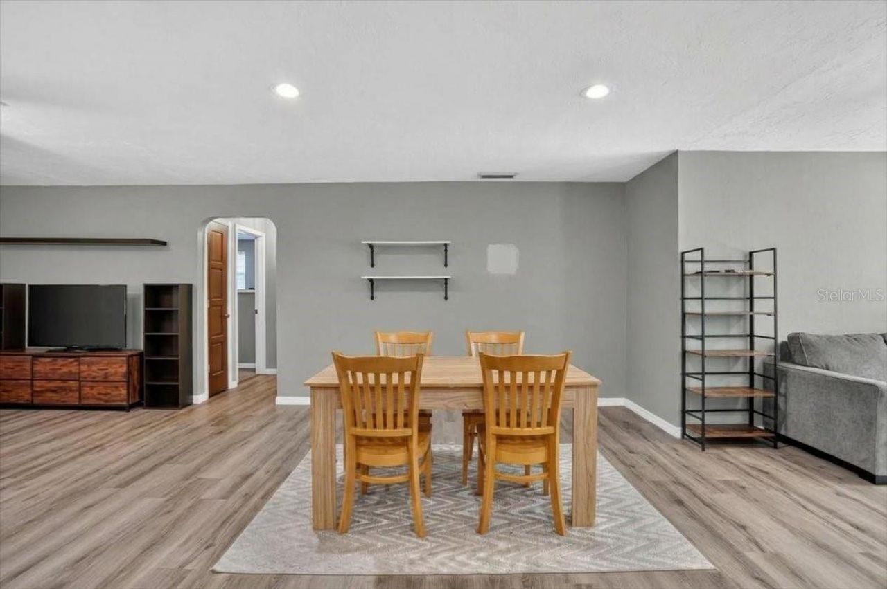 1870 Mova Street, Sarasota, FL 34231 Photo