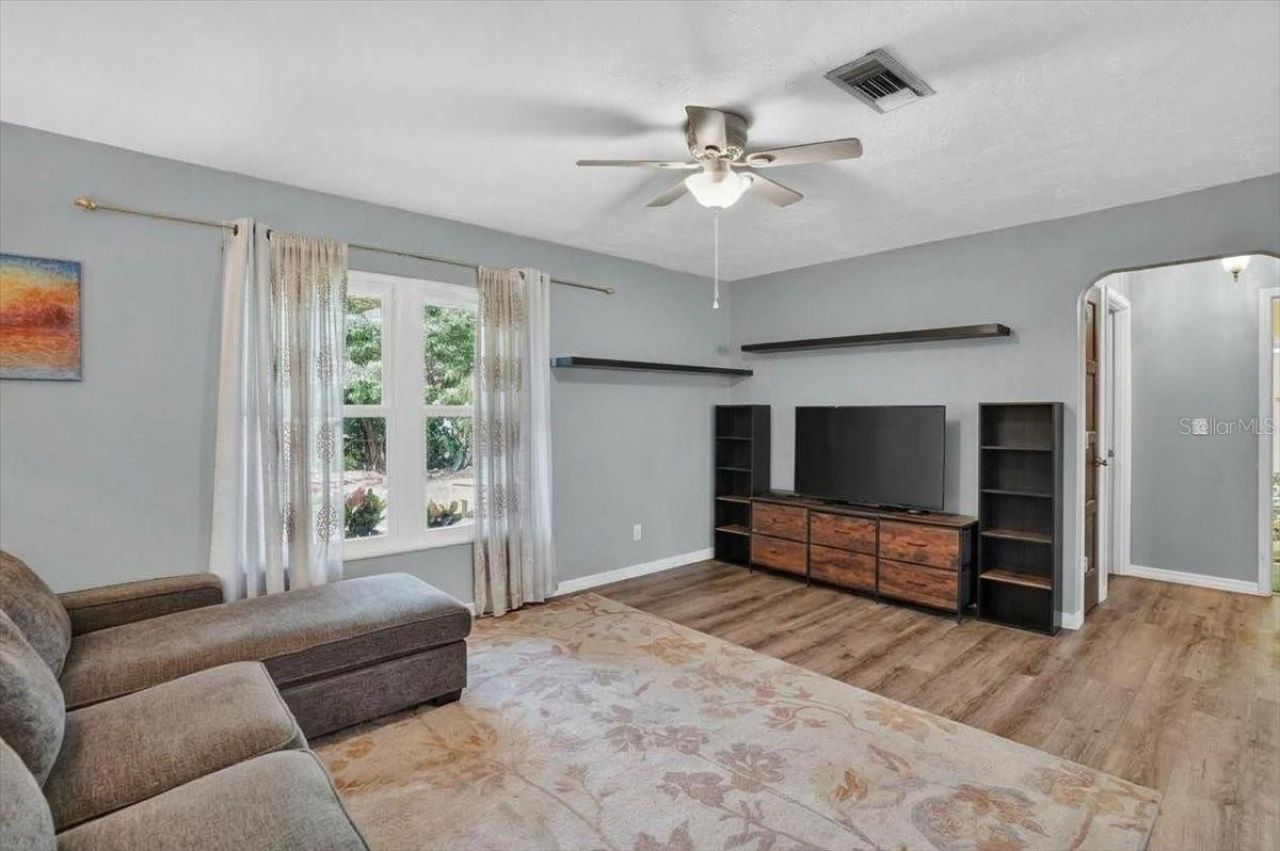 1870 Mova Street, Sarasota, FL 34231 Photo