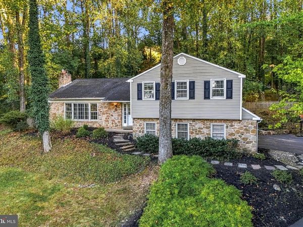 604 HICKORY LANE, BERWYN, PA 19312