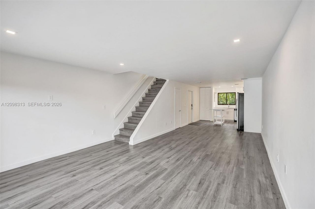 1000 NW N River Dr , Unit 6, Miami, FL 33136 Photo