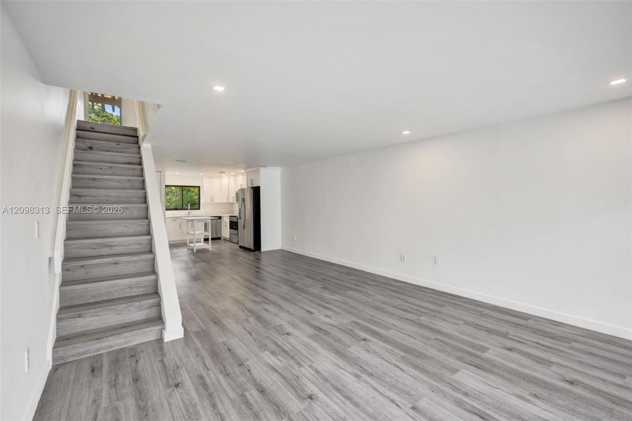 1000 NW N River Dr , Unit 6, Miami, FL 33136 Photo