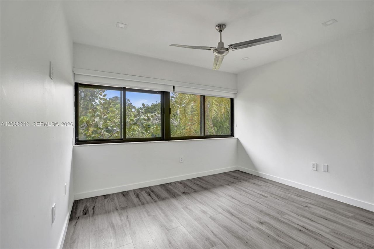 1000 NW N River Dr , Unit 6, Miami, FL 33136 Photo
