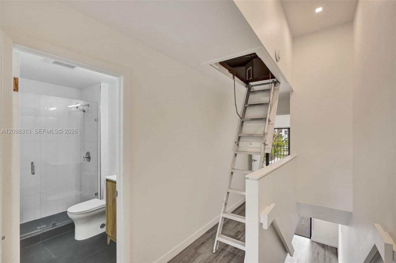 1000 NW N River Dr , Unit 6, Miami, FL 33136 Photo