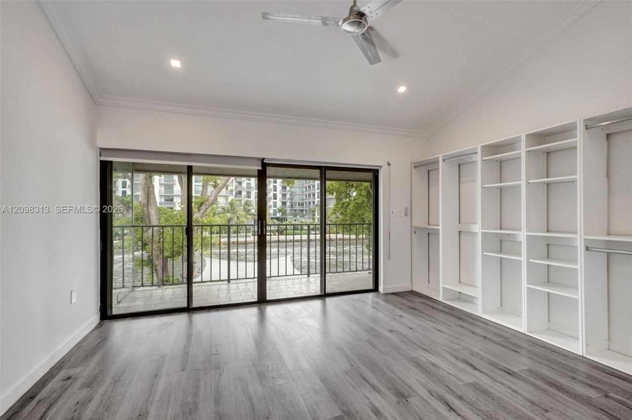 1000 NW N River Dr , Unit 6, Miami, FL 33136 Photo