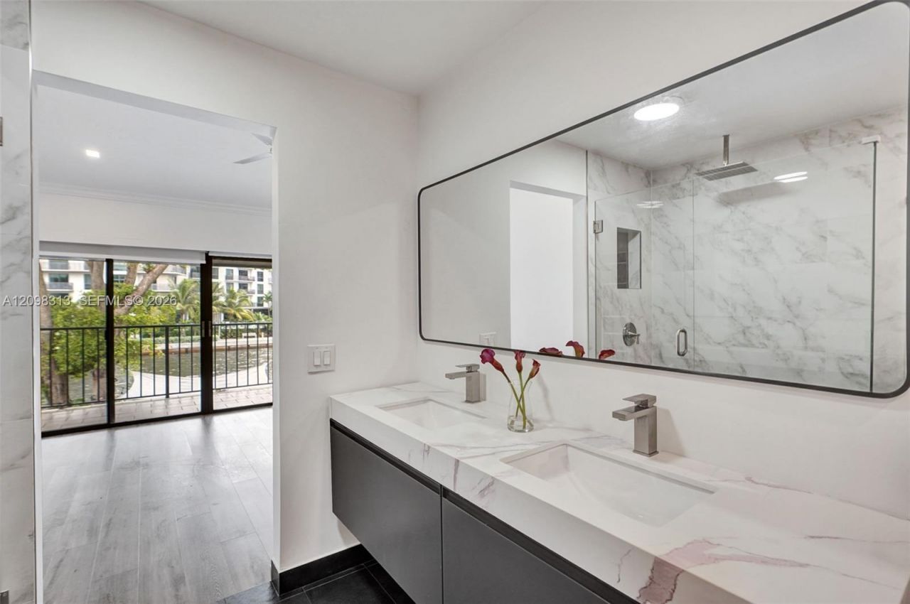 1000 NW N River Dr , Unit 6, Miami, FL 33136 Photo