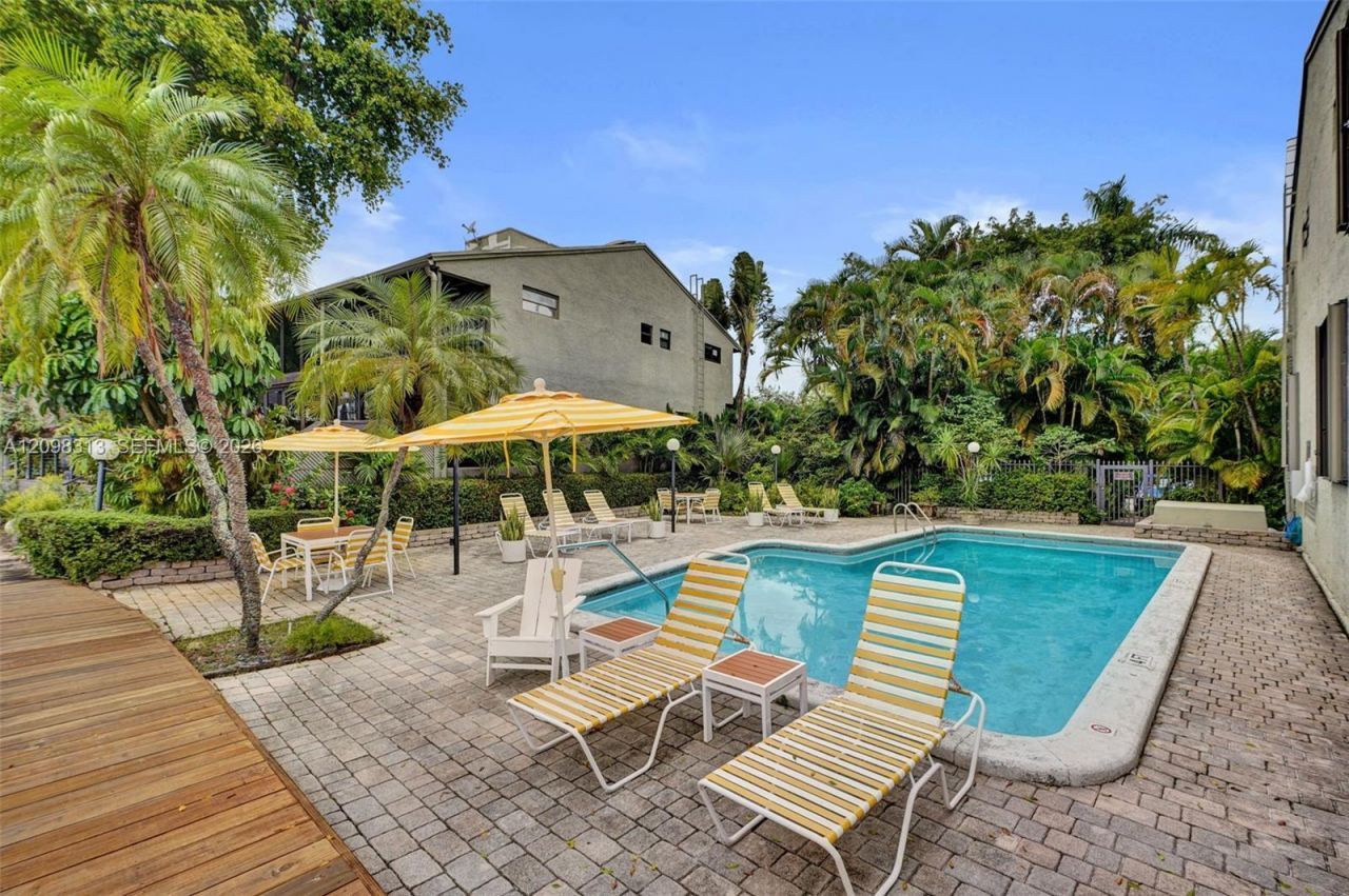 1000 NW N River Dr , Unit 6, Miami, FL 33136 Photo