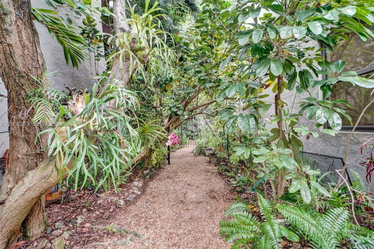 1000 NW N River Dr , Unit 6, Miami, FL 33136 Photo