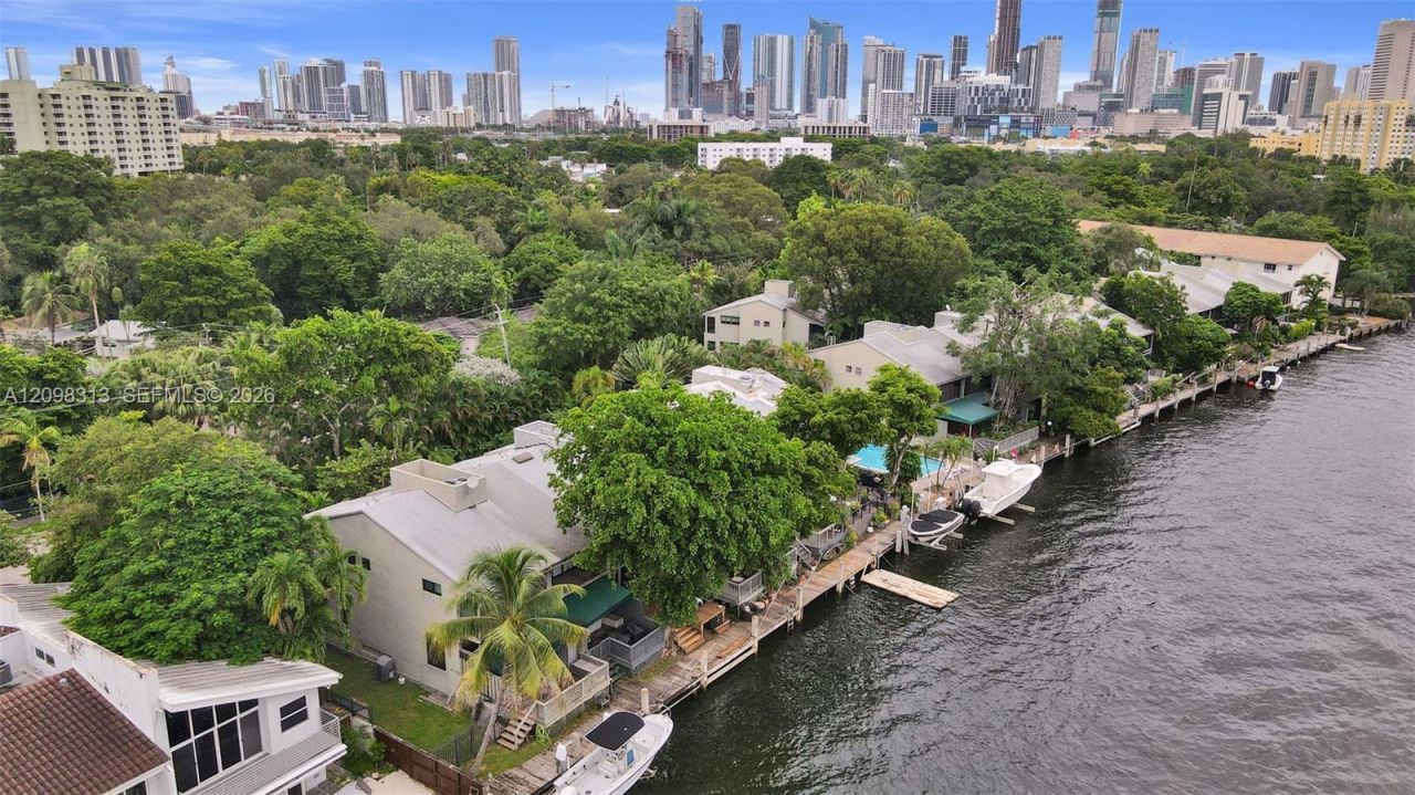 1000 NW N River Dr , Unit 6, Miami, FL 33136 Photo