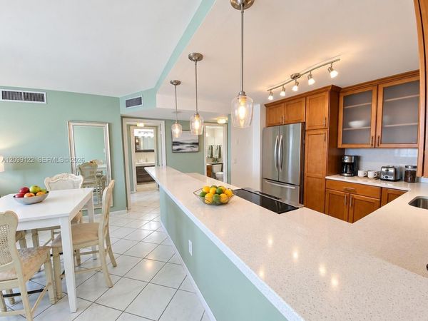 2851 NE 183rd St , Unit 905E, Aventura, FL 33160