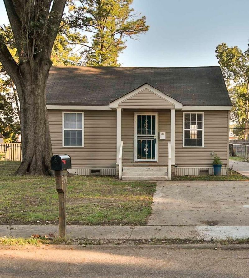 309 W Roosevelt Avenue West Memphis, AR 72301