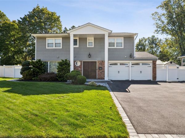 29 Voorhis Drive, Old Bethpage, NY 11804