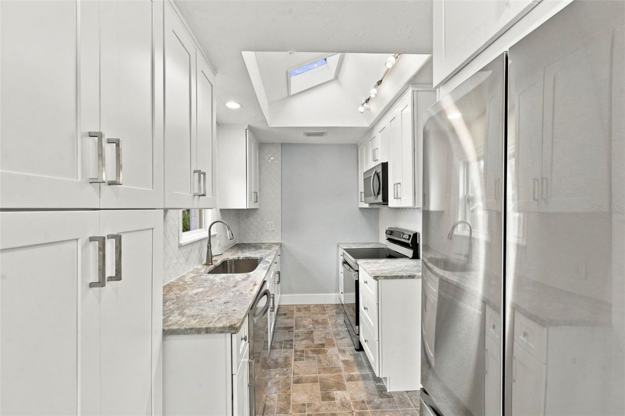 3631 N 4th Avenue N, Saint Petersburg, FL 33713 Photo