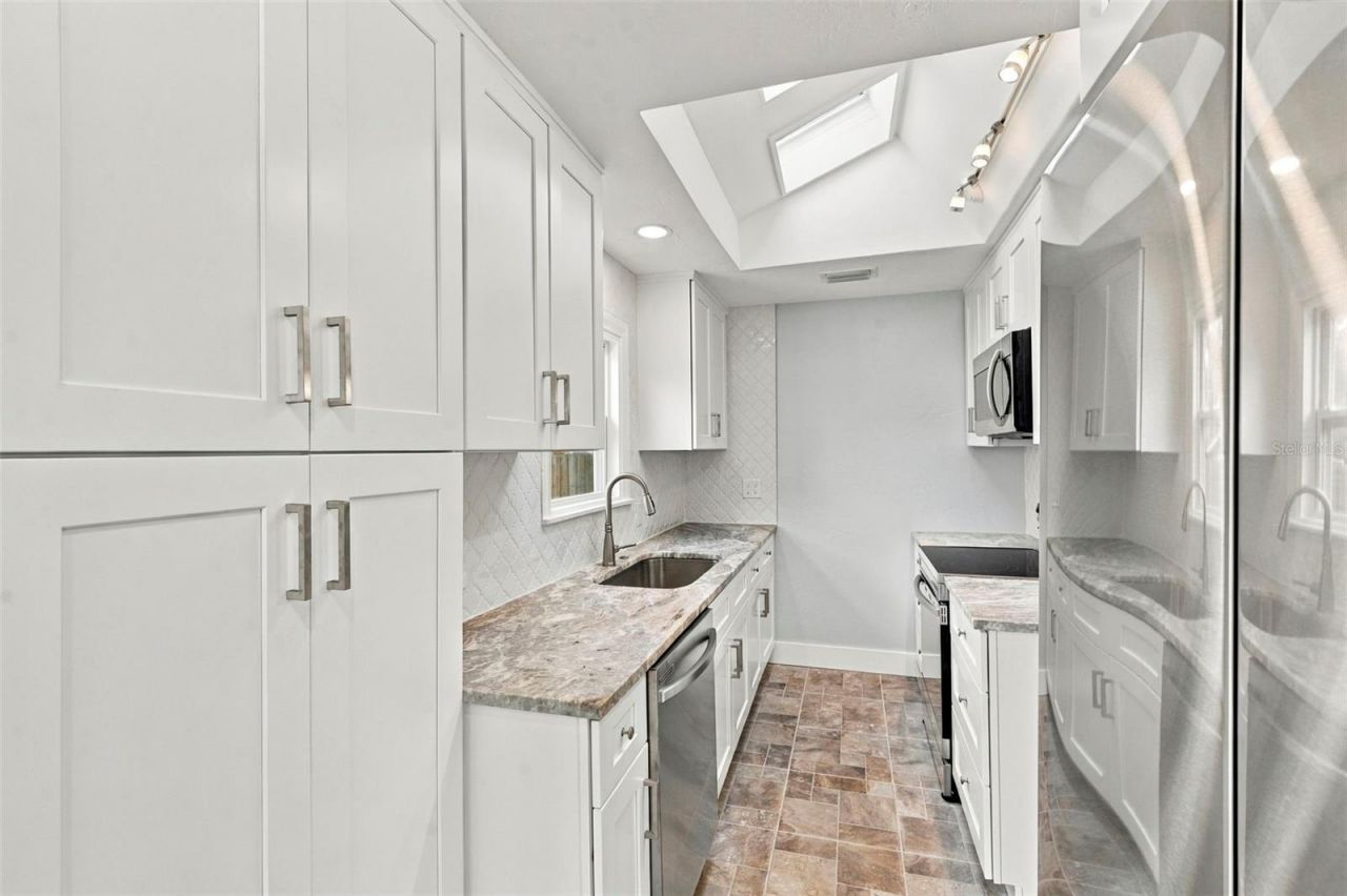 3631 N 4th Avenue N, Saint Petersburg, FL 33713 Photo