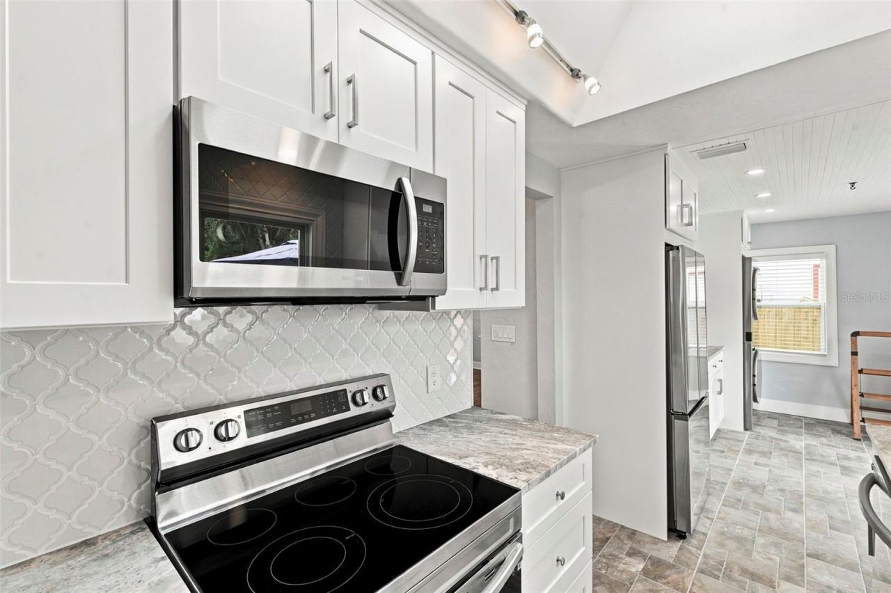 3631 N 4th Avenue N, Saint Petersburg, FL 33713 Photo