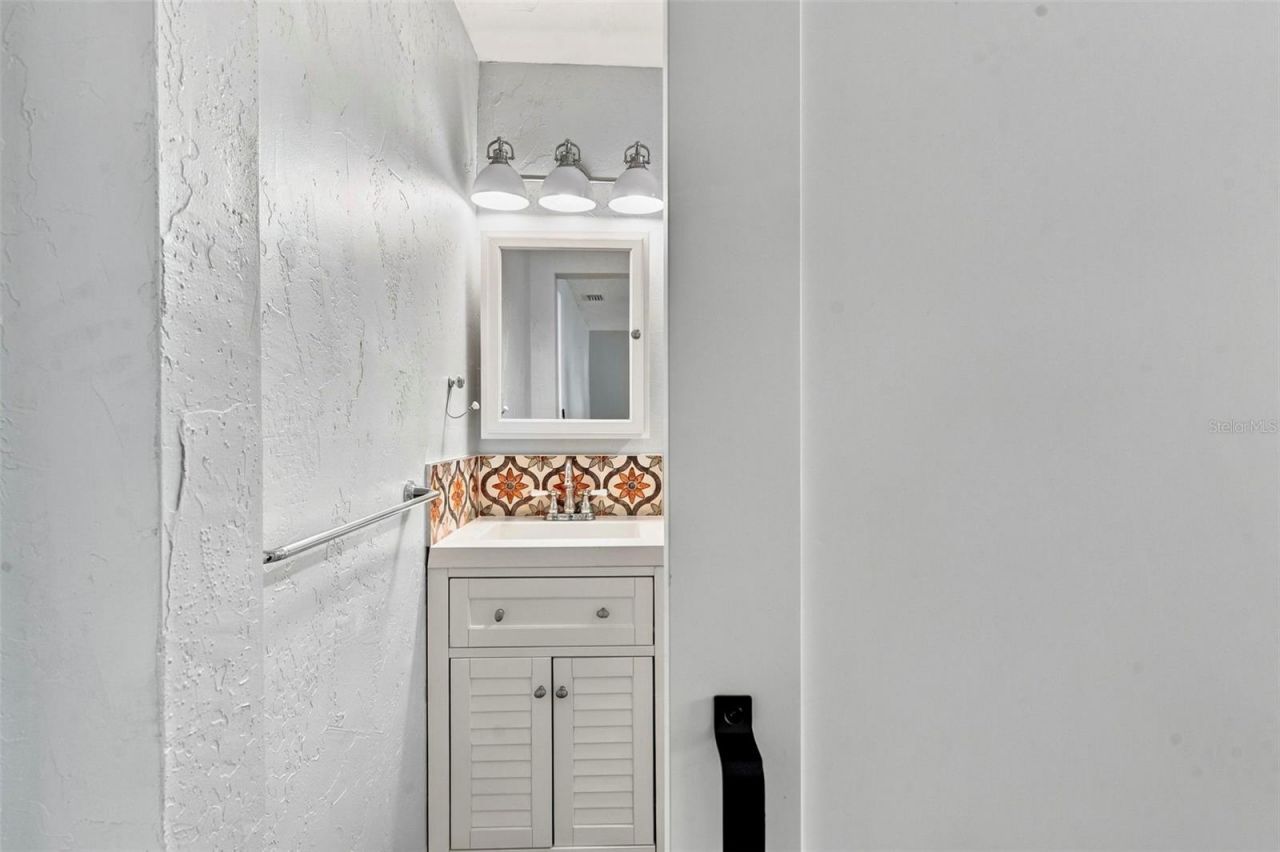 3631 N 4th Avenue N, Saint Petersburg, FL 33713 Photo