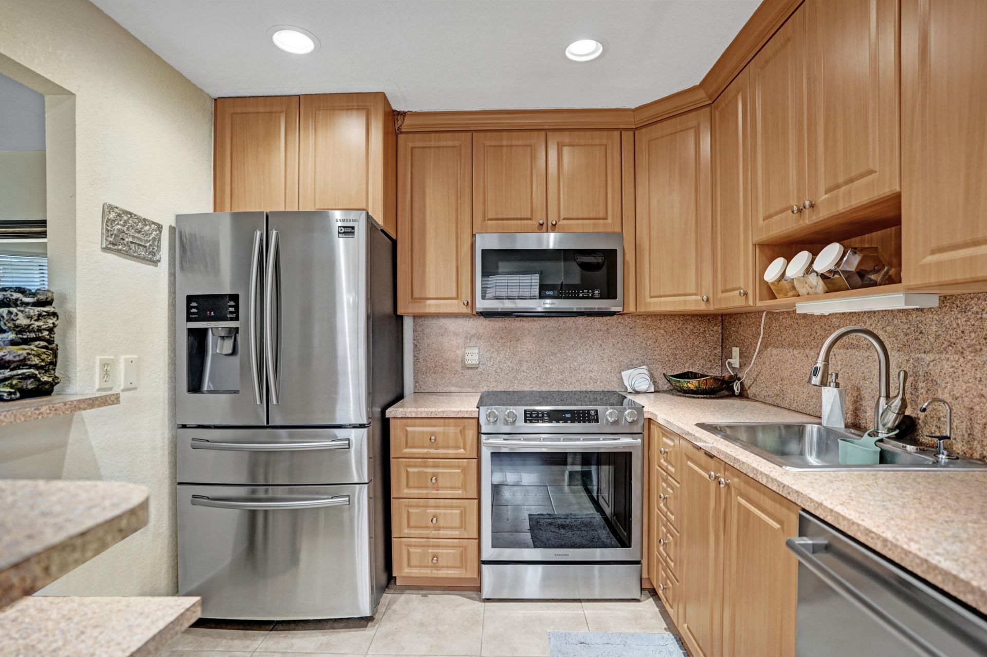 338 Seville O, Delray Beach, FL 33446 Photo