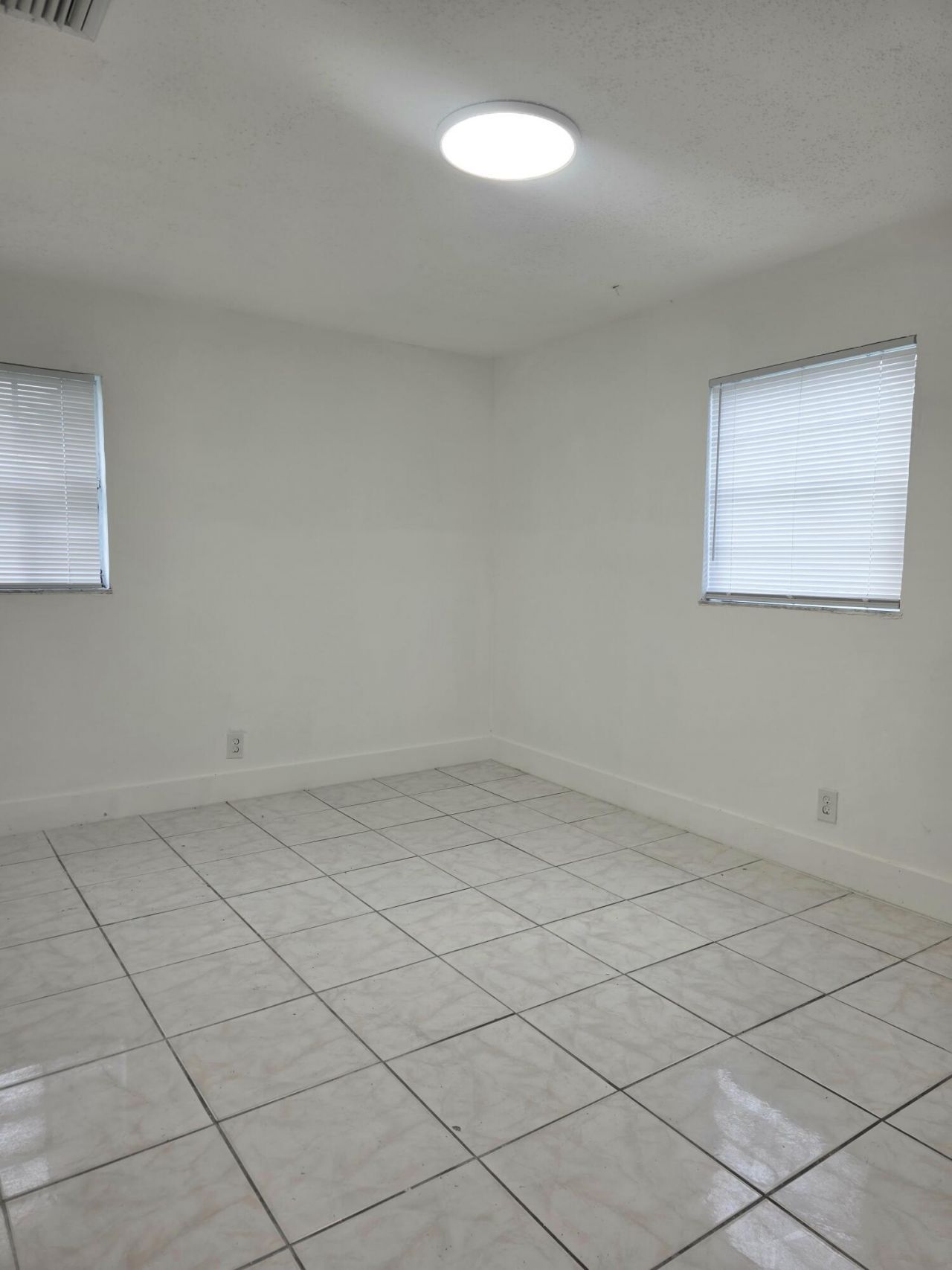 2131 NW 26th Avenue, Fort Lauderdale, FL 33311 Photo