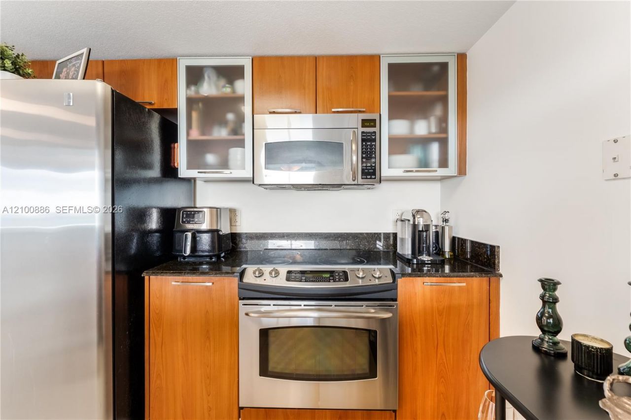 1800 N Bayshore Dr , Unit 4006, Miami, FL 33132 Photo