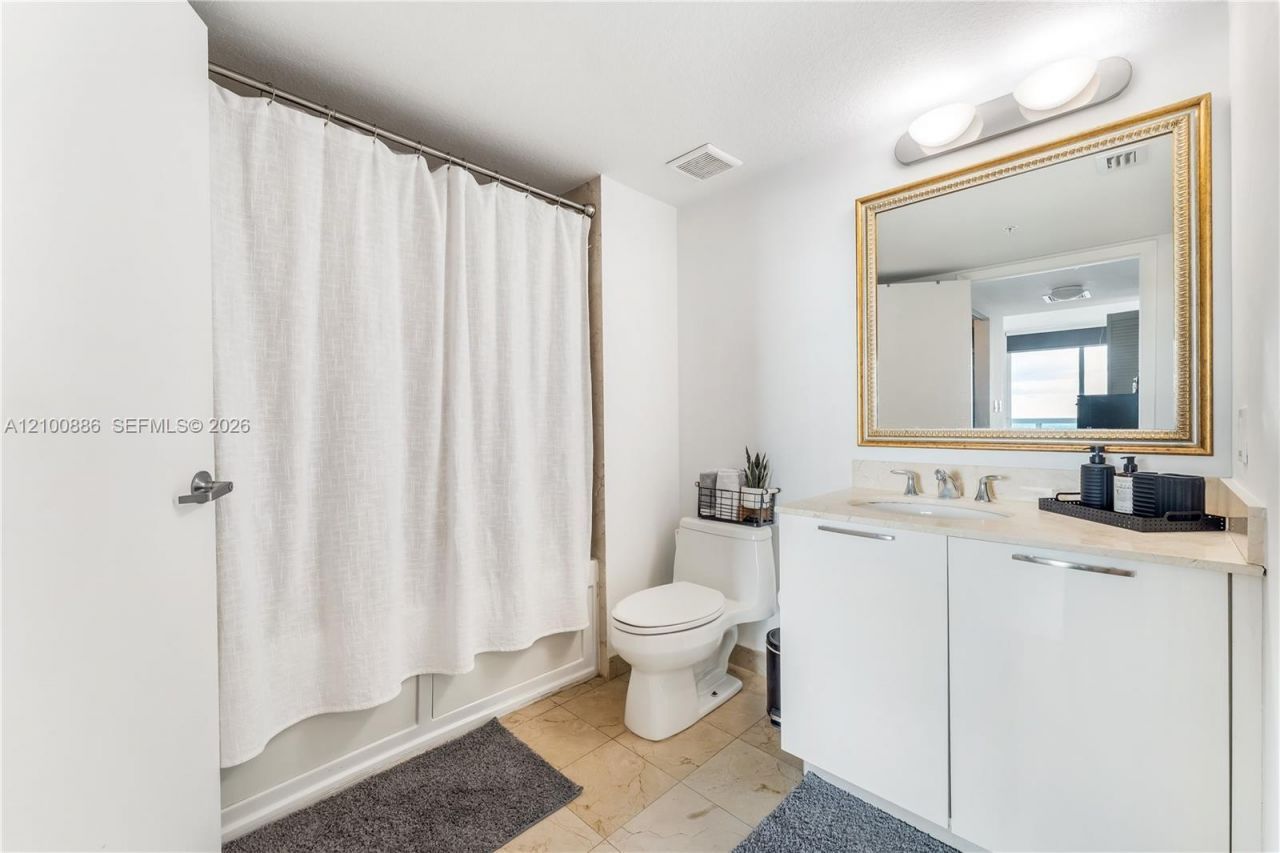 1800 N Bayshore Dr , Unit 4006, Miami, FL 33132 Photo