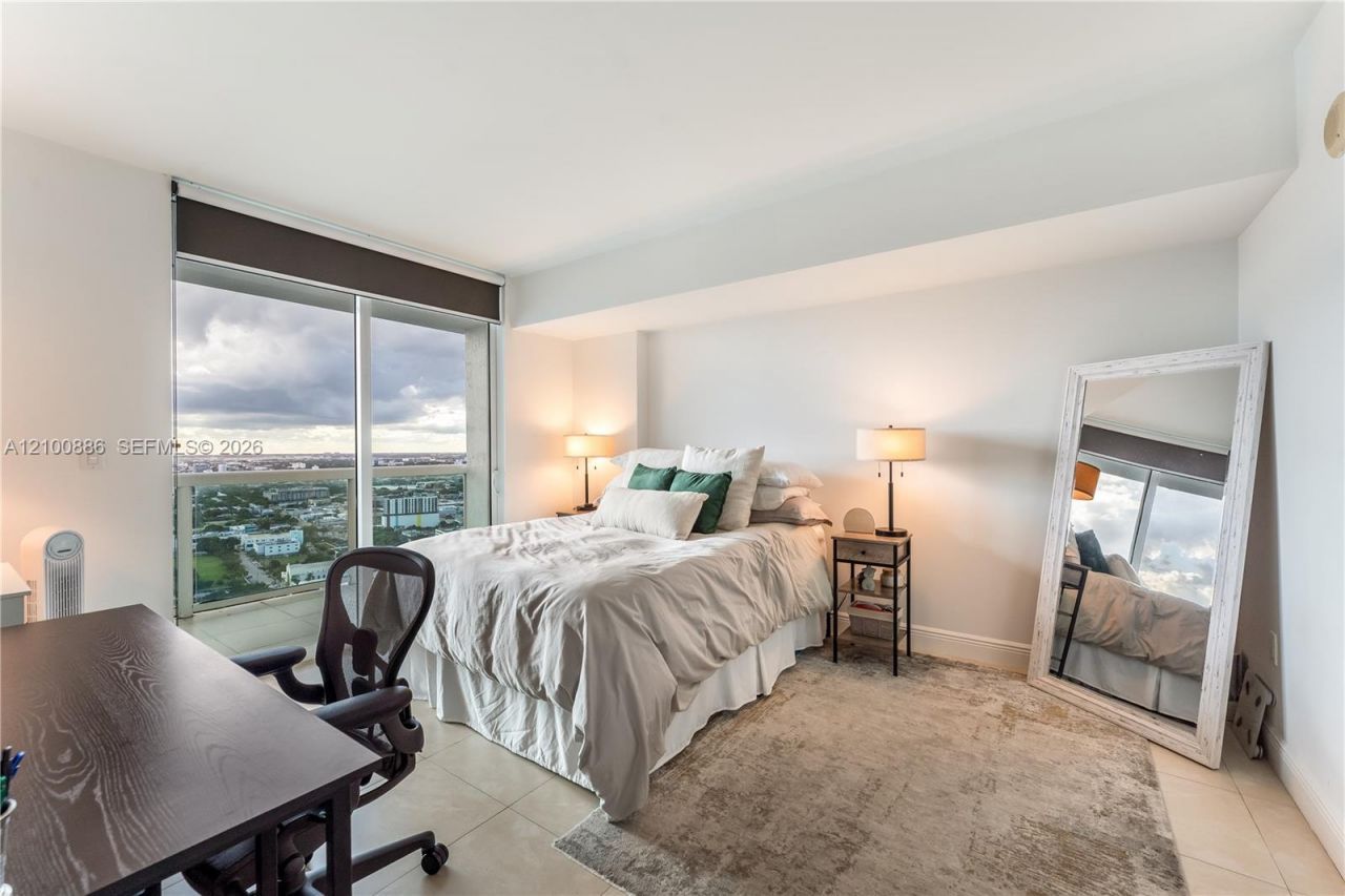 1800 N Bayshore Dr , Unit 4006, Miami, FL 33132 Photo