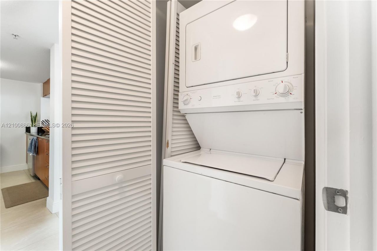 1800 N Bayshore Dr , Unit 4006, Miami, FL 33132 Photo