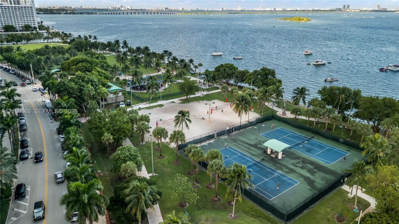 1800 N Bayshore Dr , Unit 4006, Miami, FL 33132 Photo