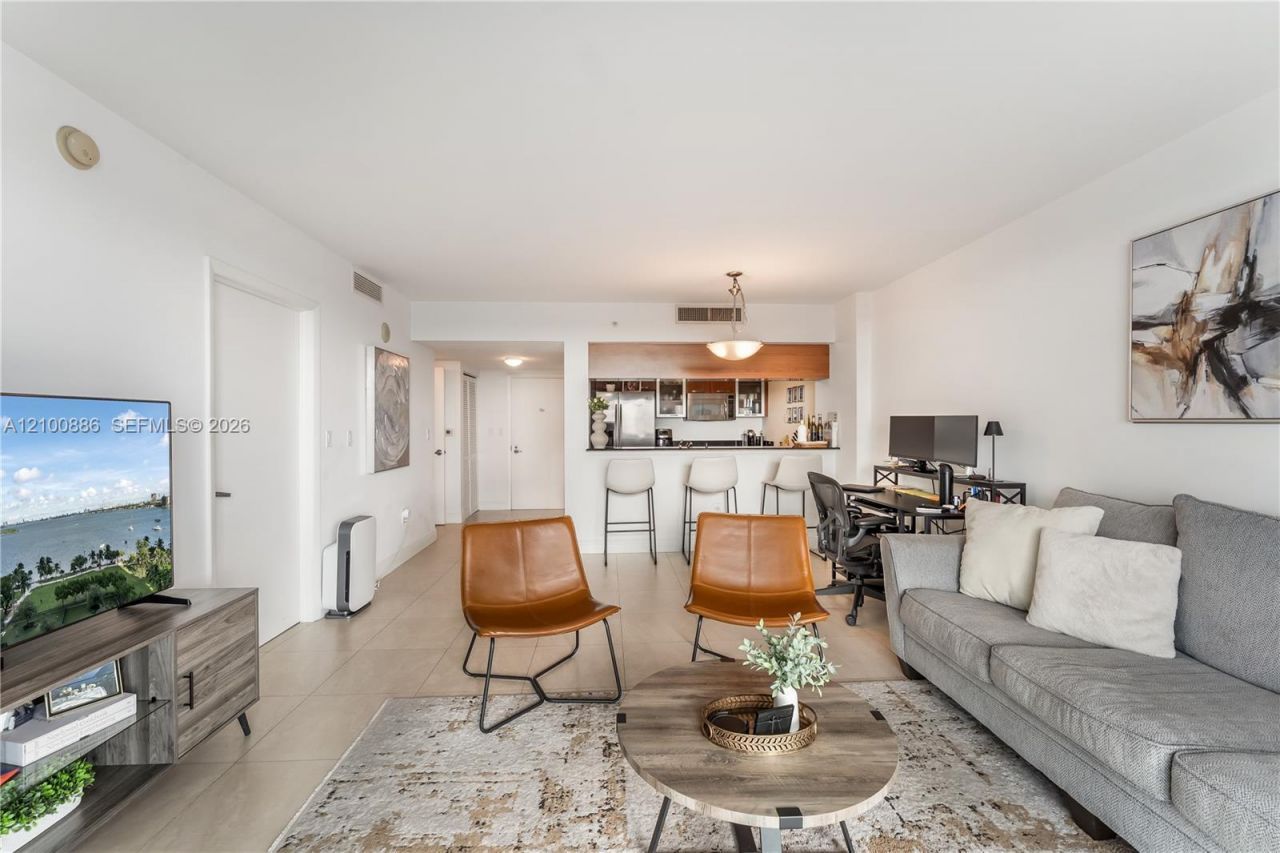 1800 N Bayshore Dr , Unit 4006, Miami, FL 33132 Photo