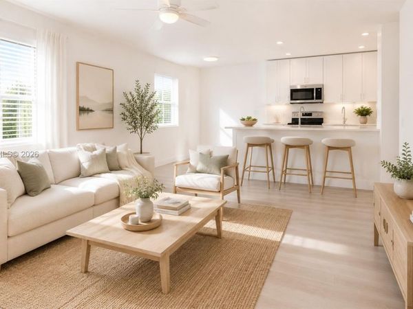 721 N 68th Ter , Hollywood, FL 33024