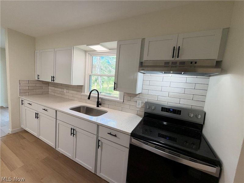 11832 Joy Acres Lane, Chardon, OH 44024 Photo 8