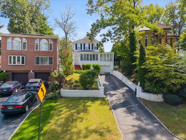 195-12 McLaughlin Avenue, Holliswood, NY 11423