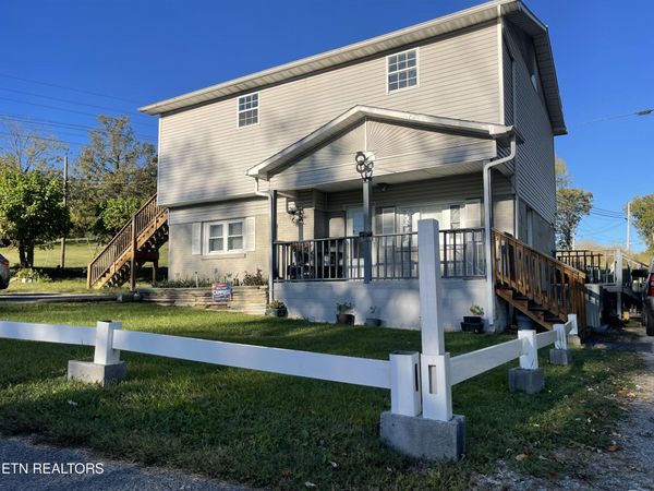 1201 Smith St, Tazewell, TN 37879