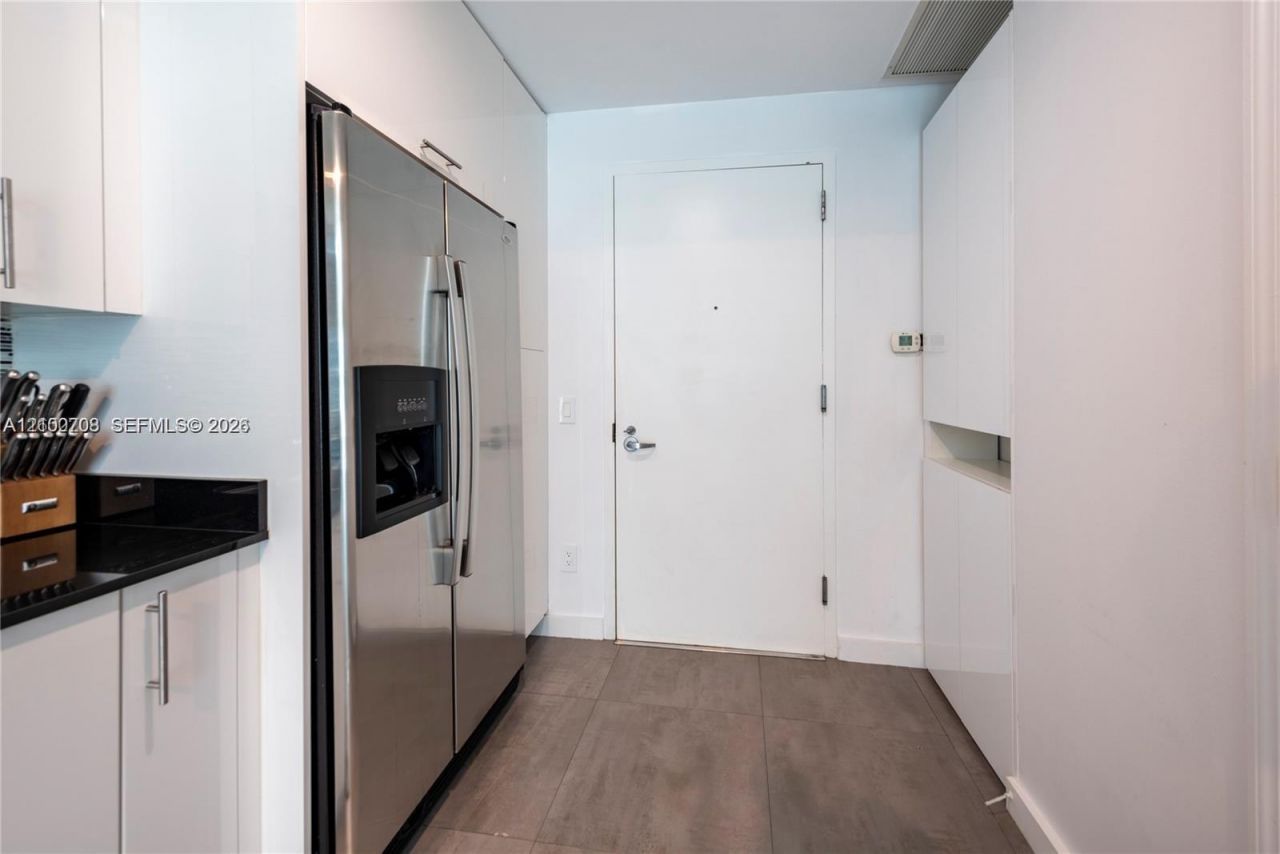 60 SW 13th St , Unit 3014, Miami, FL 33130 Photo