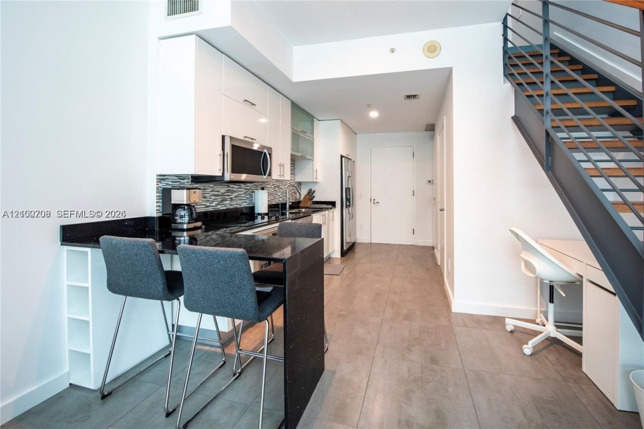 60 SW 13th St , Unit 3014, Miami, FL 33130 Photo