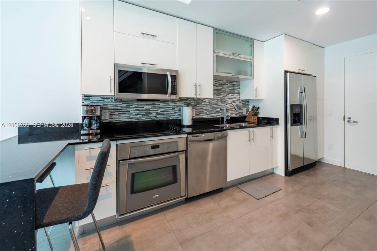 60 SW 13th St , Unit 3014, Miami, FL 33130 Photo